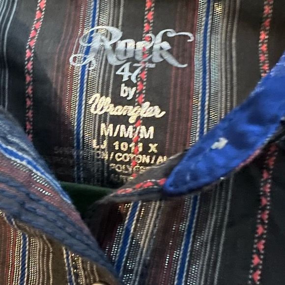 Rock by Wrangler Silver and Blue Jeweled Button Down - Picture 4 of 4